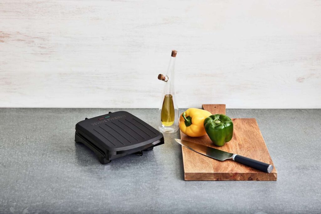 AllRecipes GeorgeForeman2 ServingGrillGRS040B 2427.jpg 506a83baed2e4afba43fd26d8b5b4227