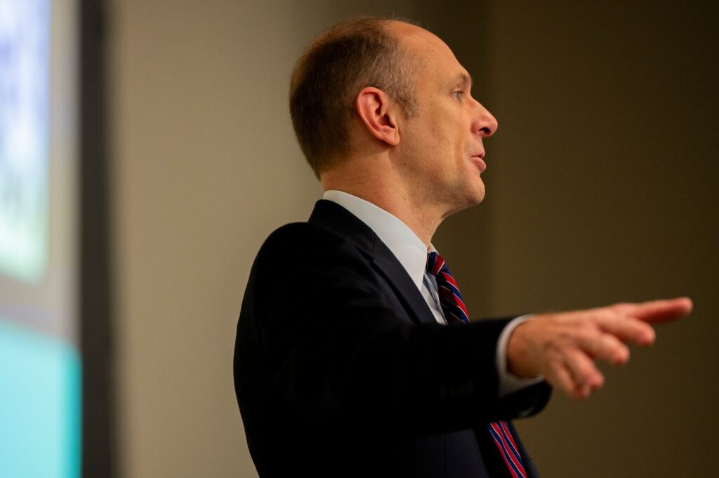 Les tarifs douaniers pourraient-ils déclencher une inflation de type Covid ? Un responsable de la Fed se méfie GettyImages 1807330645 dc27d4bd898a4e739387daa9697e7848