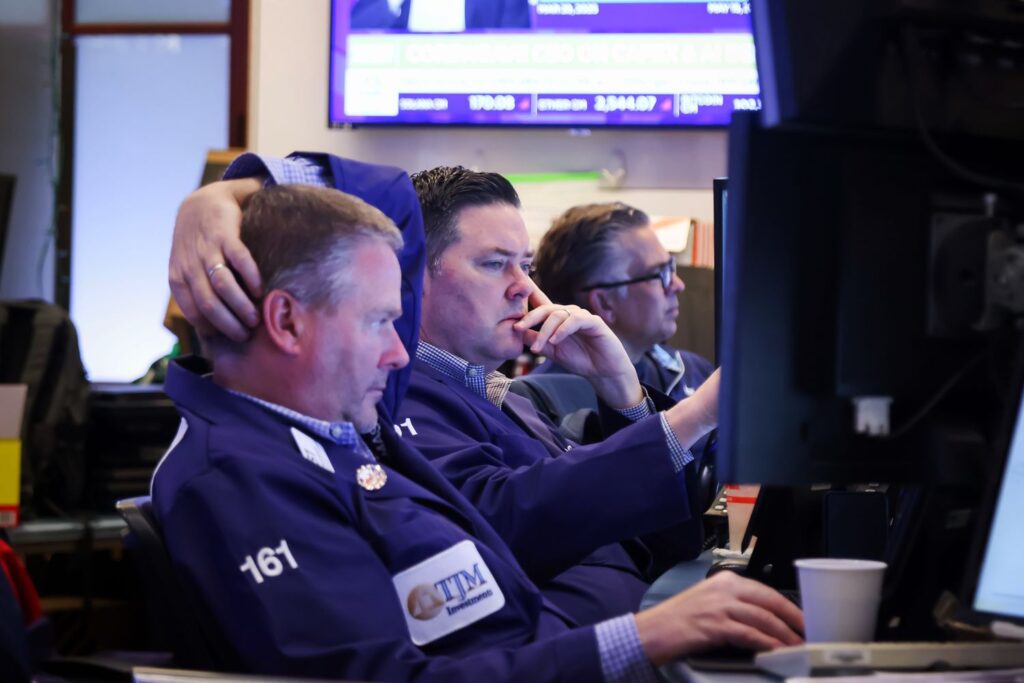 Comment les ETF génèrent des dividendes : un guide pour comprendre les paiements GettyImages 2214591075 6ec88acade6c4f08b9392a6a5e0dc08b