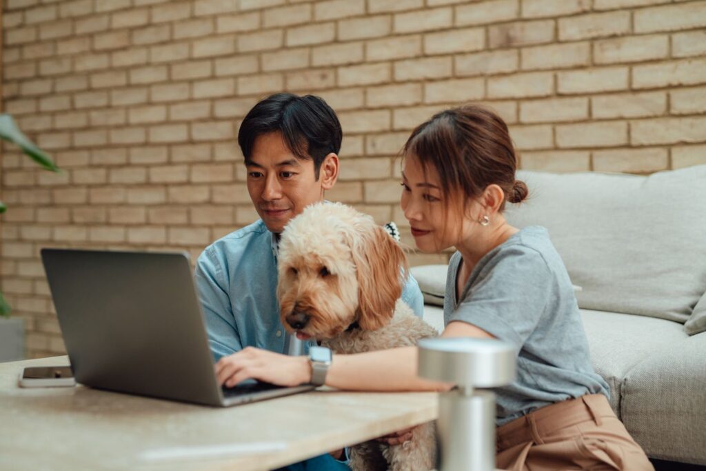 Les taux d’intérêt de refinancement ont de nouveau diminué, actuellement 30 points de base inférieurs à ceux d’il y a 3 semaines. Happyyoung OscarWong ea2e525f04e44a70a9e83b929d4d979a