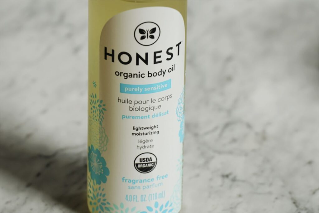 Honest OrganicBodyOil 02 ef99fbabadb747ba931c5cbe28a69a74