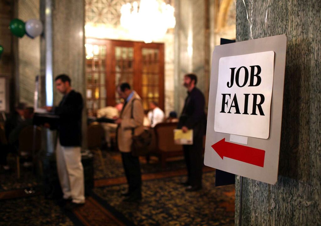 INV JobFair GettyImages 131978227 446deee714774d8e87c0d45f0c145bf9