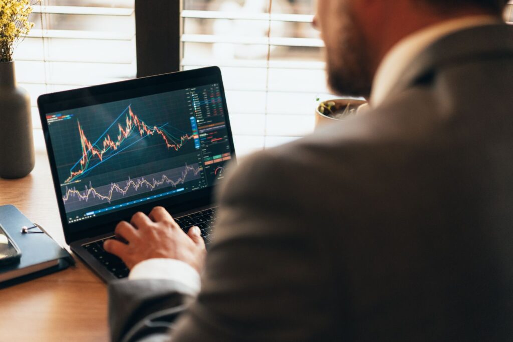 WeakShorts 249c25e3aec046869b3638fa84510195