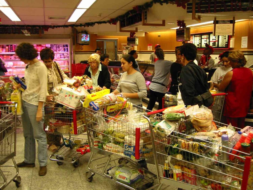 What Are Worst Grocery Store Supermarket Retail Stores US Consumer Reports 2012GettyImages 675963 56