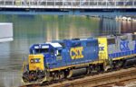 csx railroad train e343b626eb8c44309aea01668e9e5d62