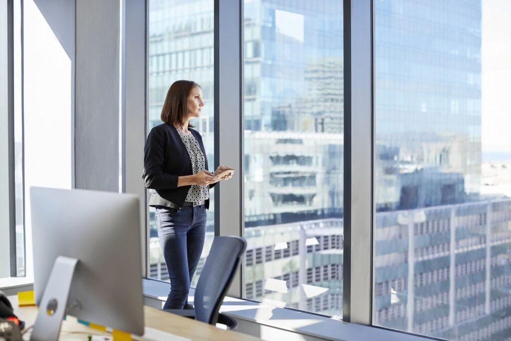 investmentbanker c4fac40065f14e9cb3ef4f37c1e2ffc8