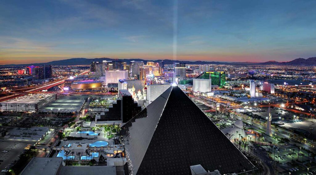 luxor hotel pyramid exterior strip view 9019bebe9b5441c5a9ff1947378f6e44